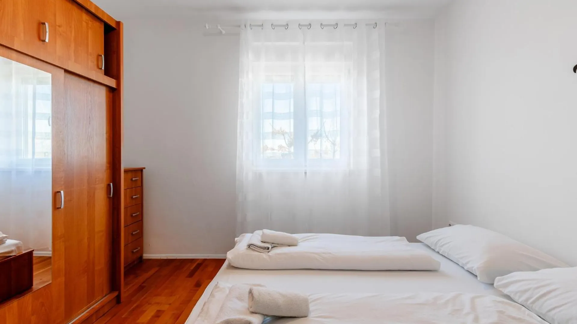 Apartment Village Nin