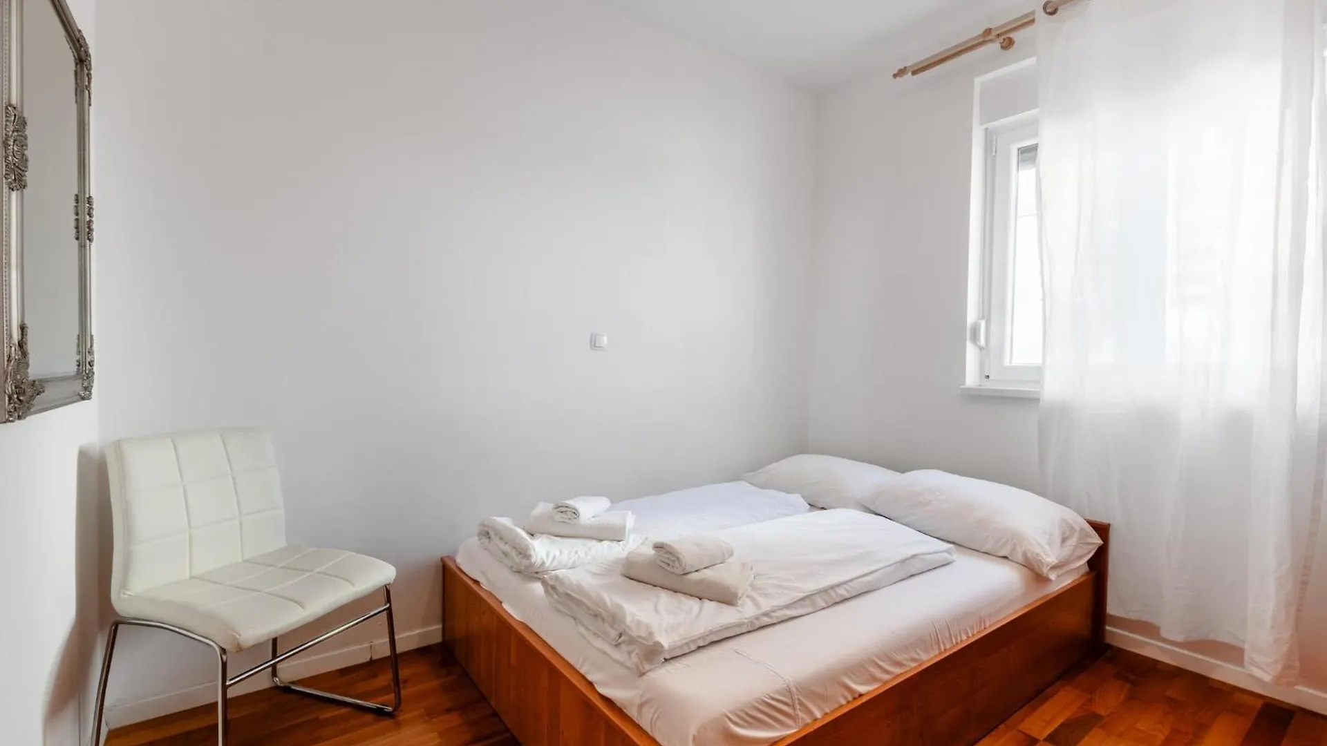 Apartment Village Nin