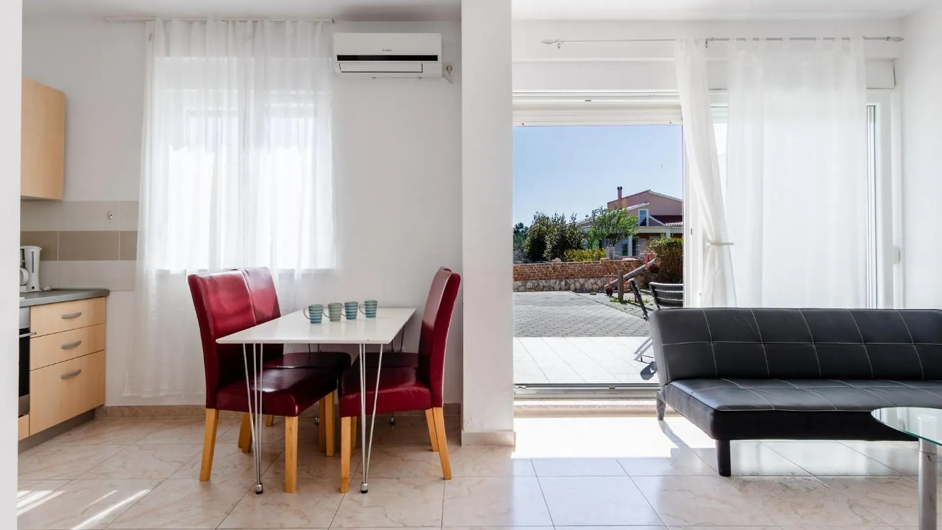 Apartment Village Nin