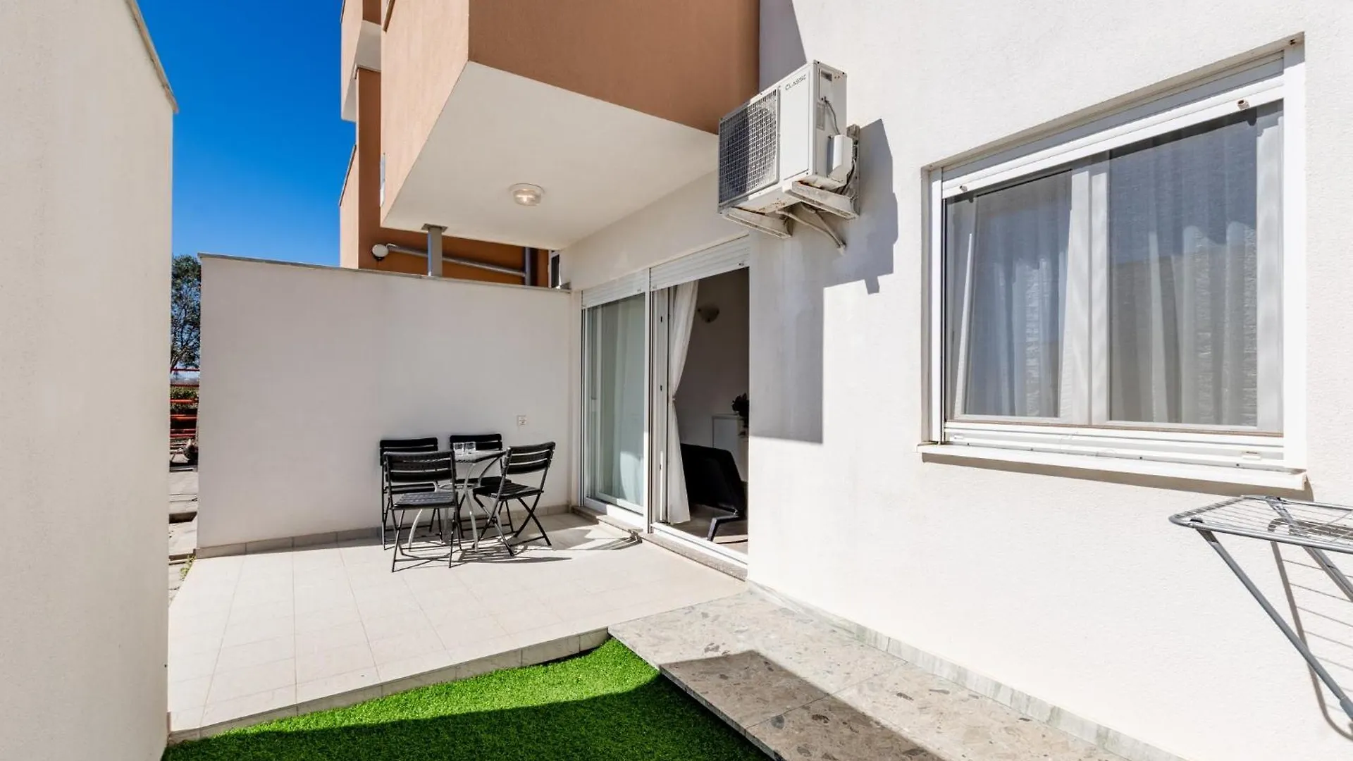Apartment Village Nin 0*,