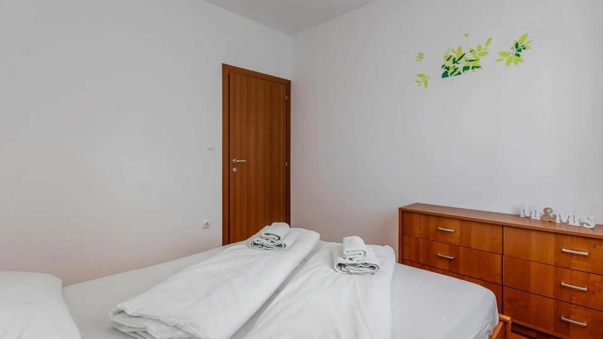 Apartment Village Nin