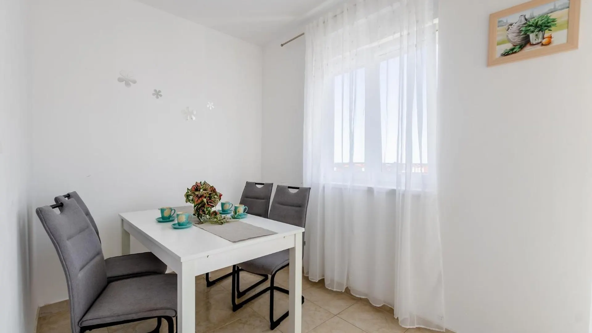 Apartment Village Nin