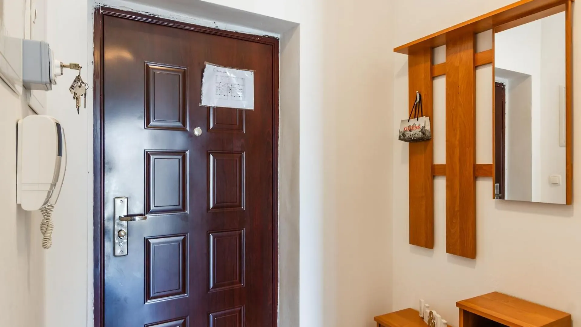 Apartment Village Nin