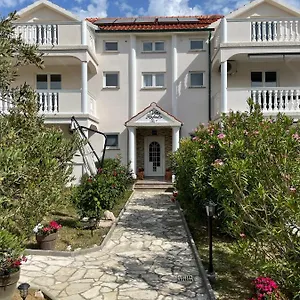 Rafaela Apartment Barbat na Rabu