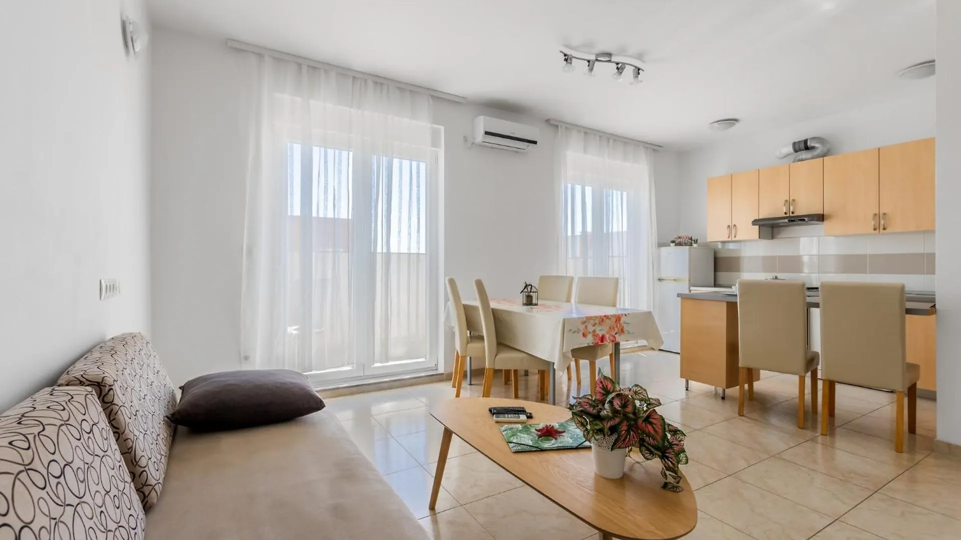 Apartment Village Nin