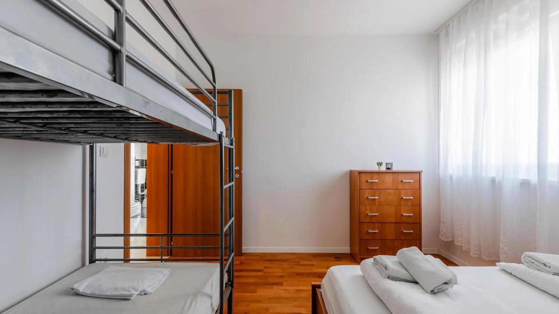 Apartment Village Nin