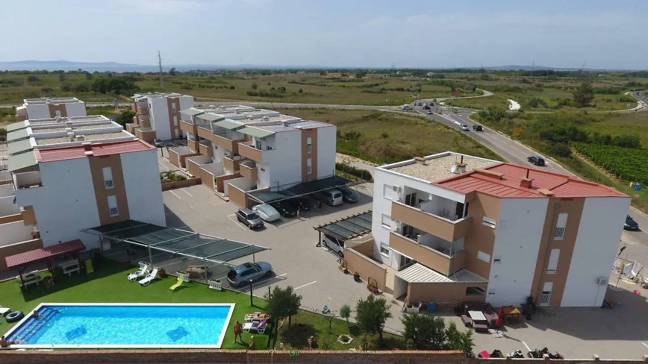 Apartment Village Nin contacts